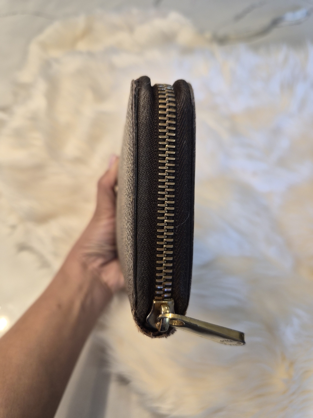 Louis Vuitton Monogram Canvas Zippy Wallet - Brown - Picture 9 of 10
